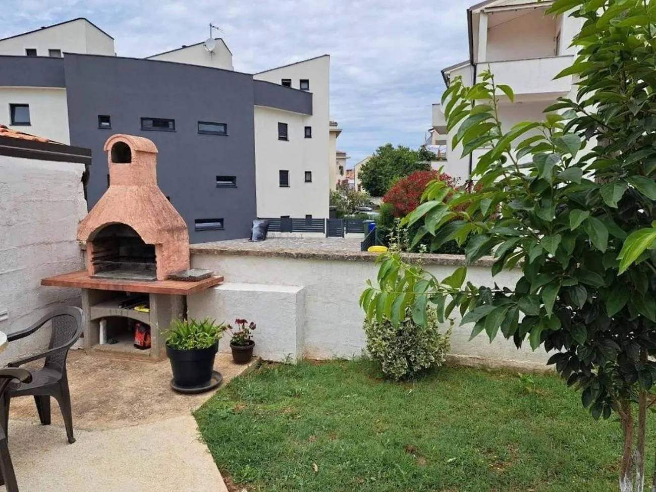Apartments With Parking Spaces Medulin - 24398